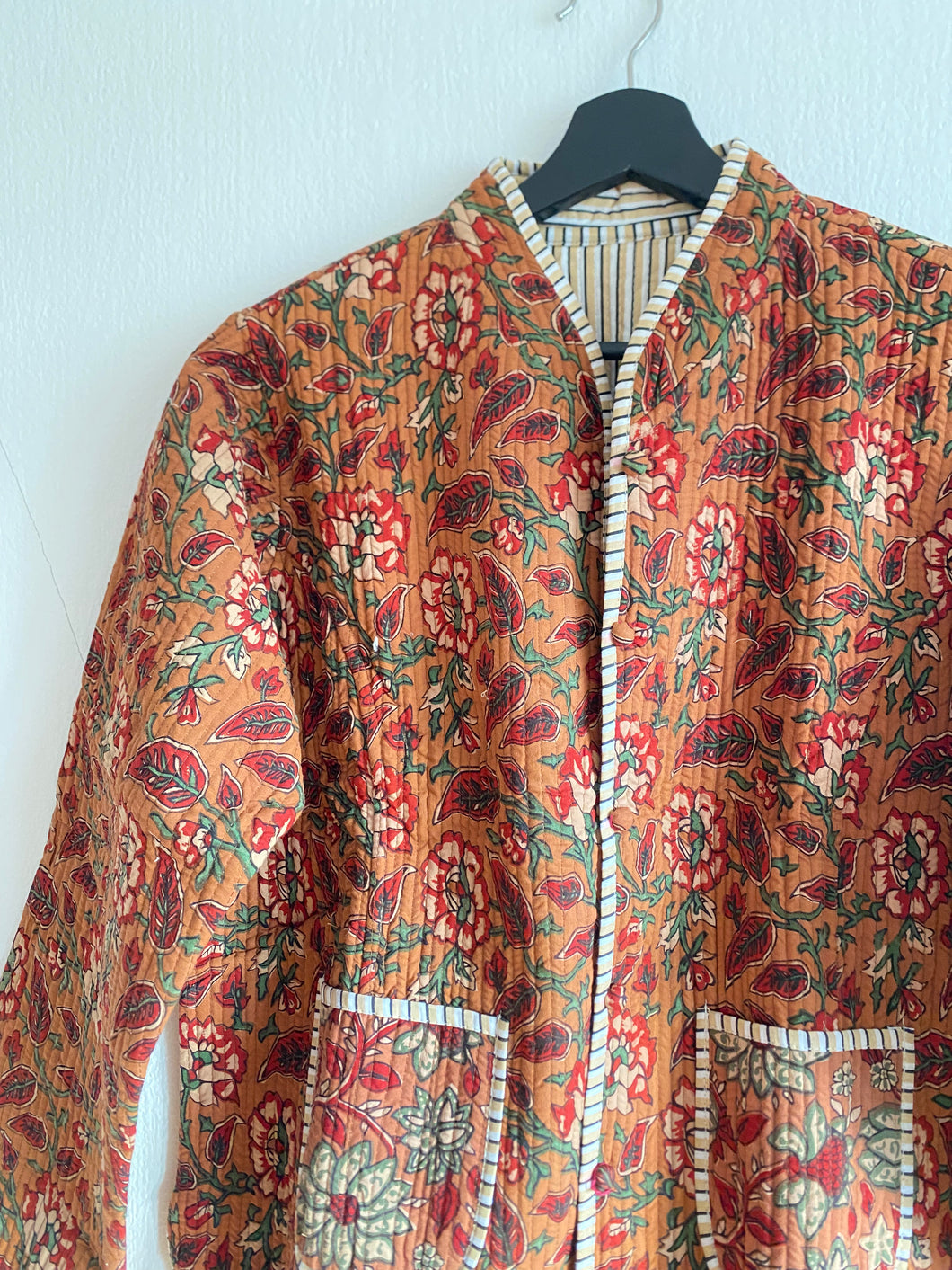 Vändbar quiltad jacka M/L