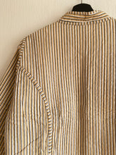 Ladda upp bild till gallerivisning, Vändbar quiltad jacka M/L
