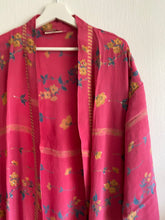 Ladda upp bild till gallerivisning, Crepe Silk kimono ( One- of a - Kind)
