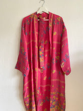 Ladda upp bild till gallerivisning, Crepe Silk kimono ( One- of a - Kind)
