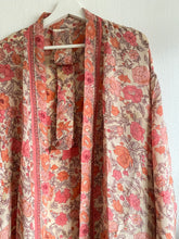 Ladda upp bild till gallerivisning, Crepe Silk kimono ( One- of a - Kind)
