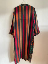 Ladda upp bild till gallerivisning, Crepe Silk kimono ( One- of a - Kind)
