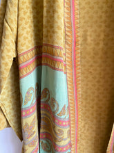 Ladda upp bild till gallerivisning, Crepe Silk kimono ( One- of a - Kind)
