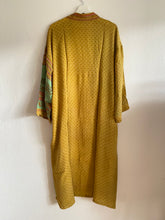 Ladda upp bild till gallerivisning, Crepe Silk kimono ( One- of a - Kind)
