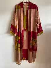 Ladda upp bild till gallerivisning, Crepe Silk kimono ( One- of a - Kind)
