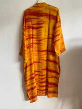 Ladda upp bild till gallerivisning, Crepe Silk kimono ( One- of a - Kind)

