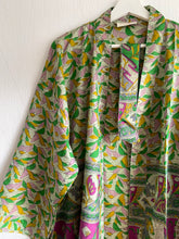 Ladda upp bild till gallerivisning, Sidenkimono ( One-of a-kind )
