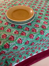 Ladda upp bild till gallerivisning, Bordsduk Antique Green (Handtryckt)
