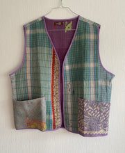 Ladda upp bild till gallerivisning, Vintage kantha väst
