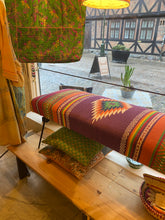 Ladda upp bild till gallerivisning, Bänk Kashmir
