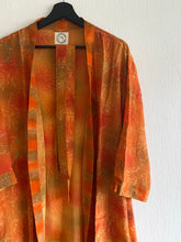 Ladda upp bild till gallerivisning, Crepe silk kimono
